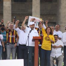 Autoridades universitarias en Mega Marcha por la Autonomía Universitaria 